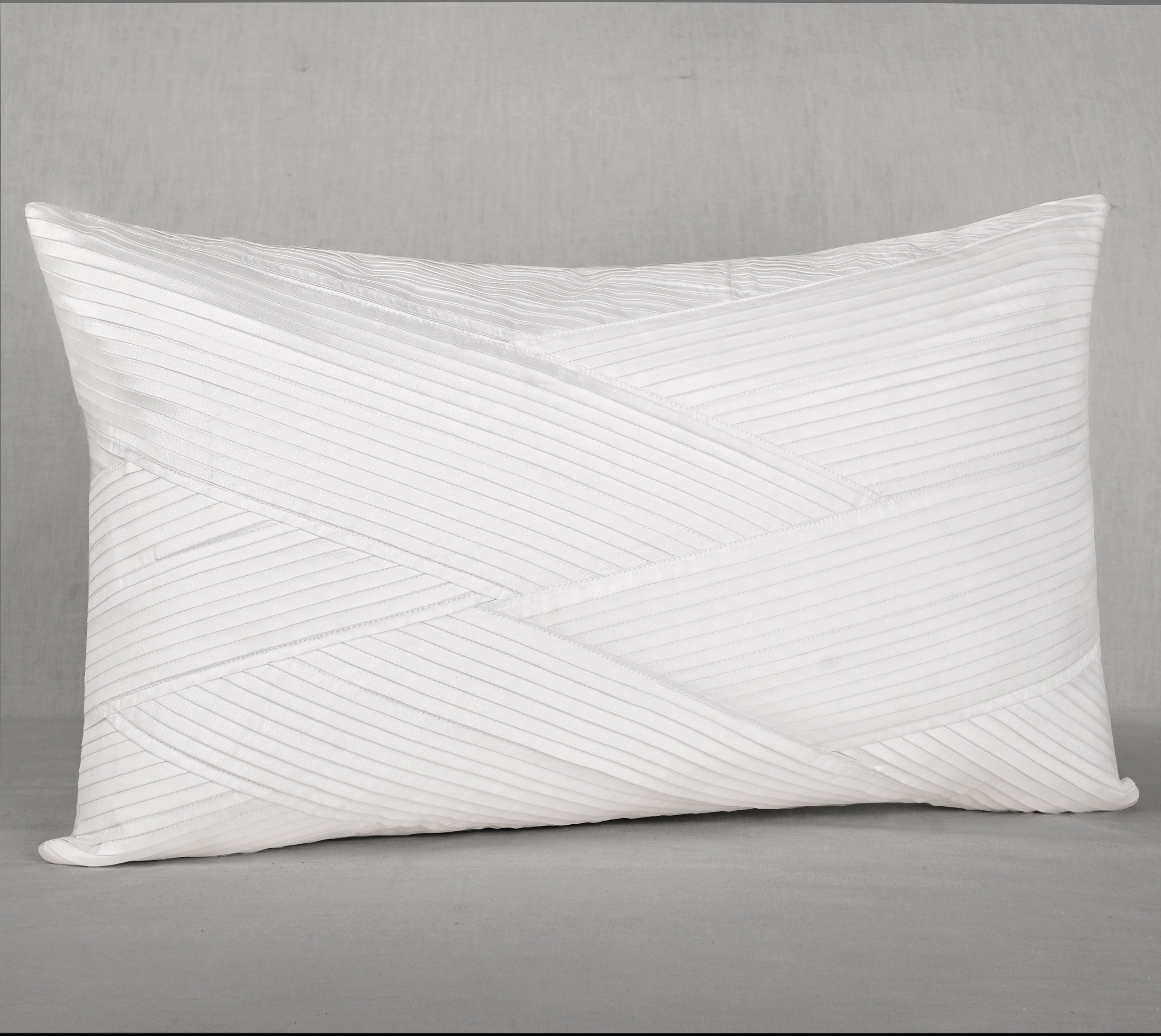 MELANGE White Pleated Cushion Cover