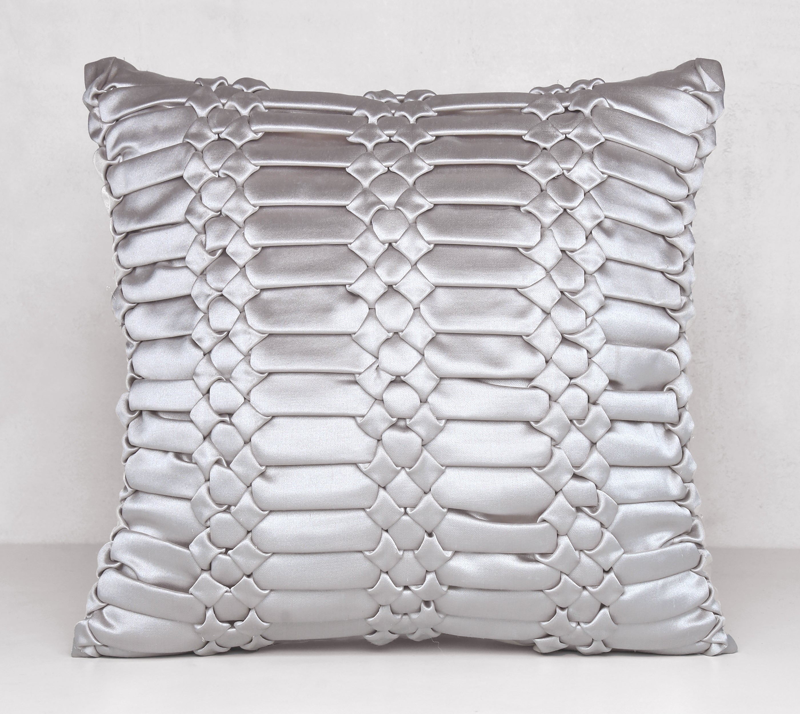 TRINITY Silver Smocking Cushion Cover