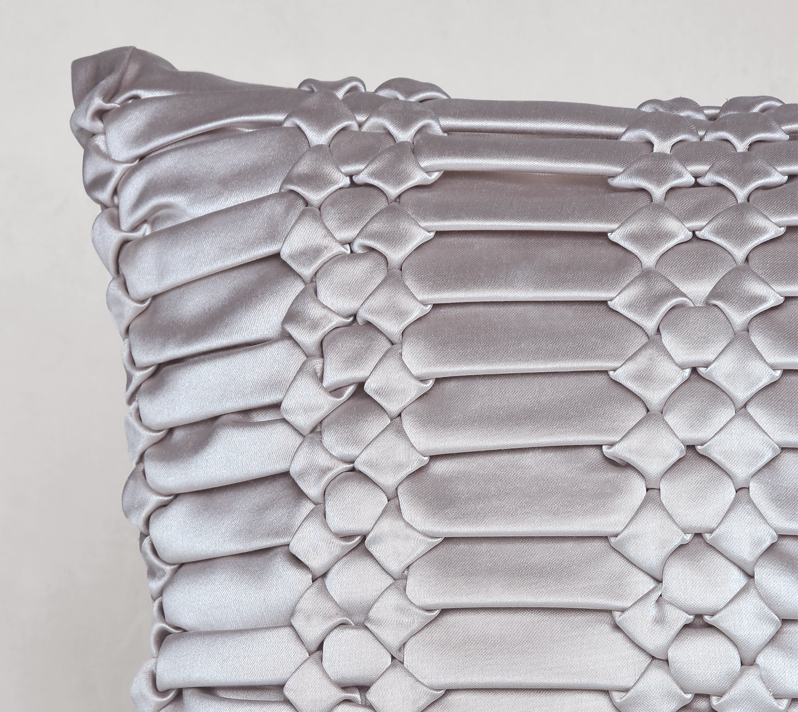 TRINITY Silver Smocking Cushion Cover