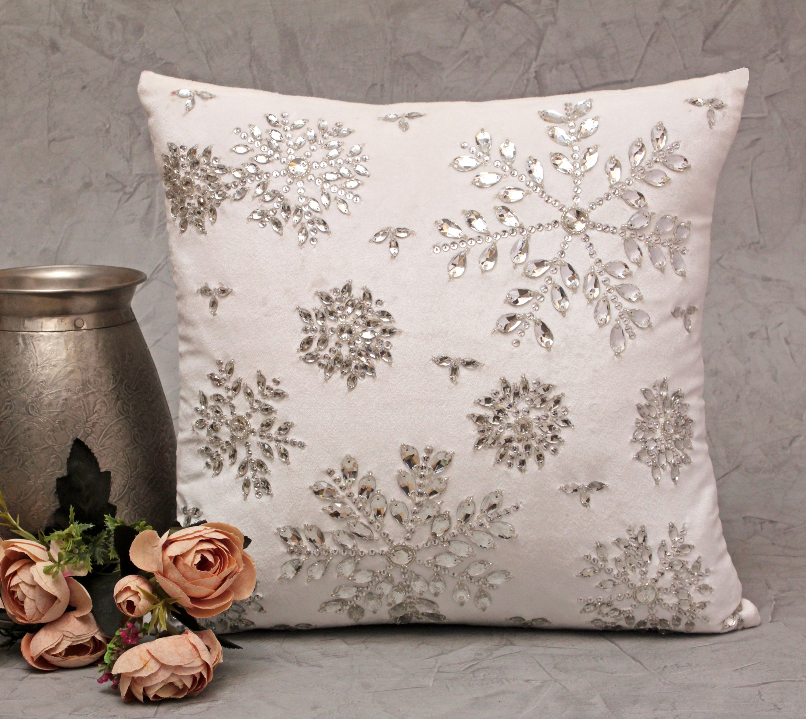 CHRISTMAS Off white Velvet Cushion Cover