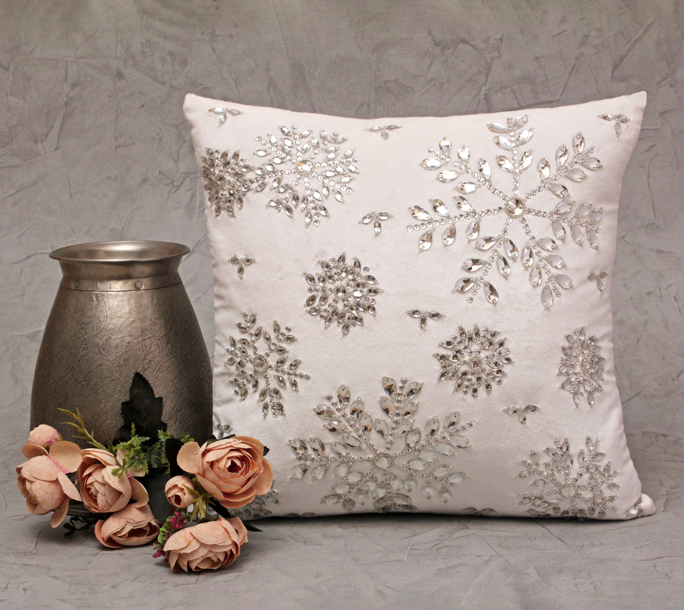 CHRISTMAS Off white Velvet Cushion Cover