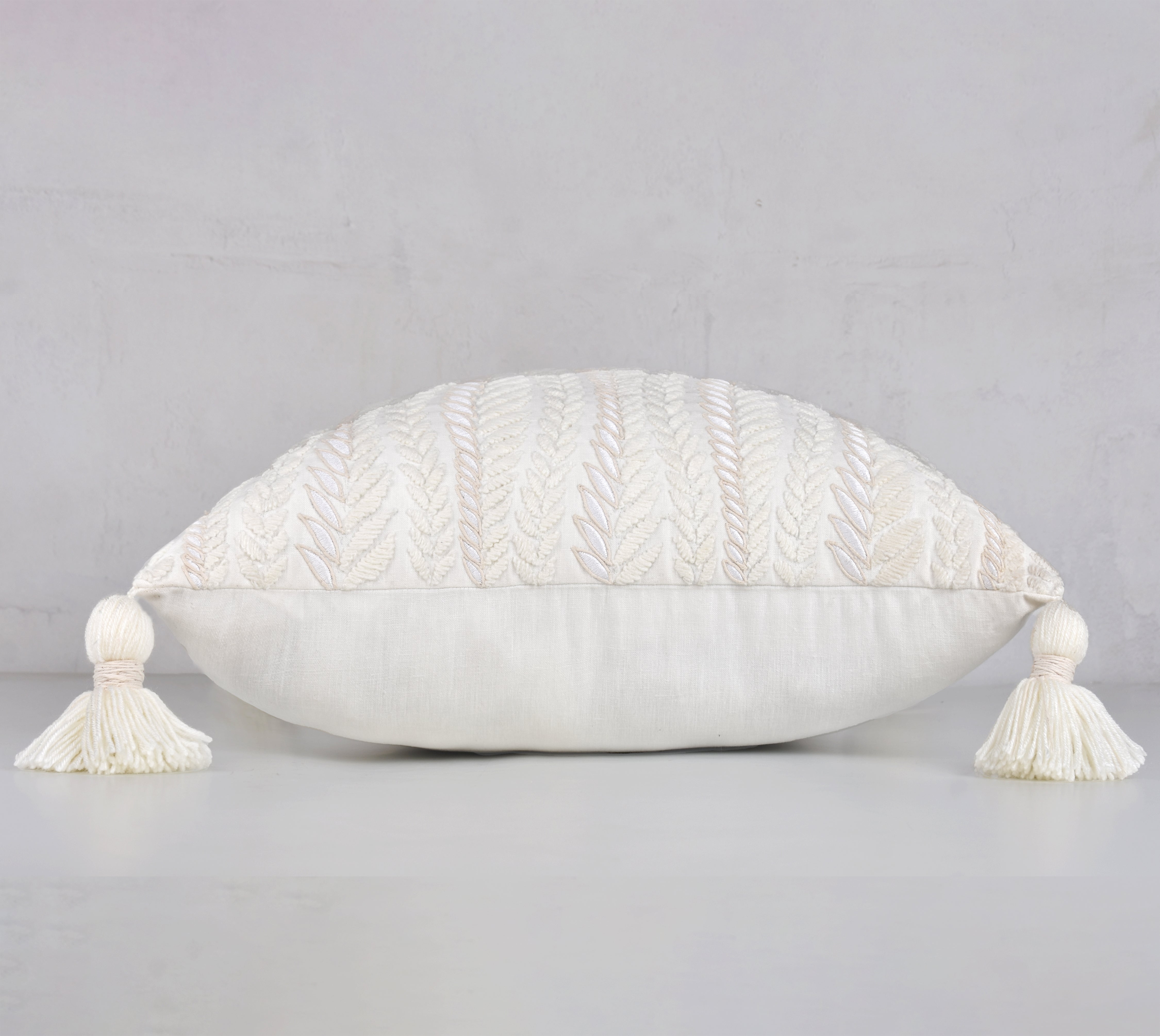 ISABELLA Off white Cotton Cushion Cover