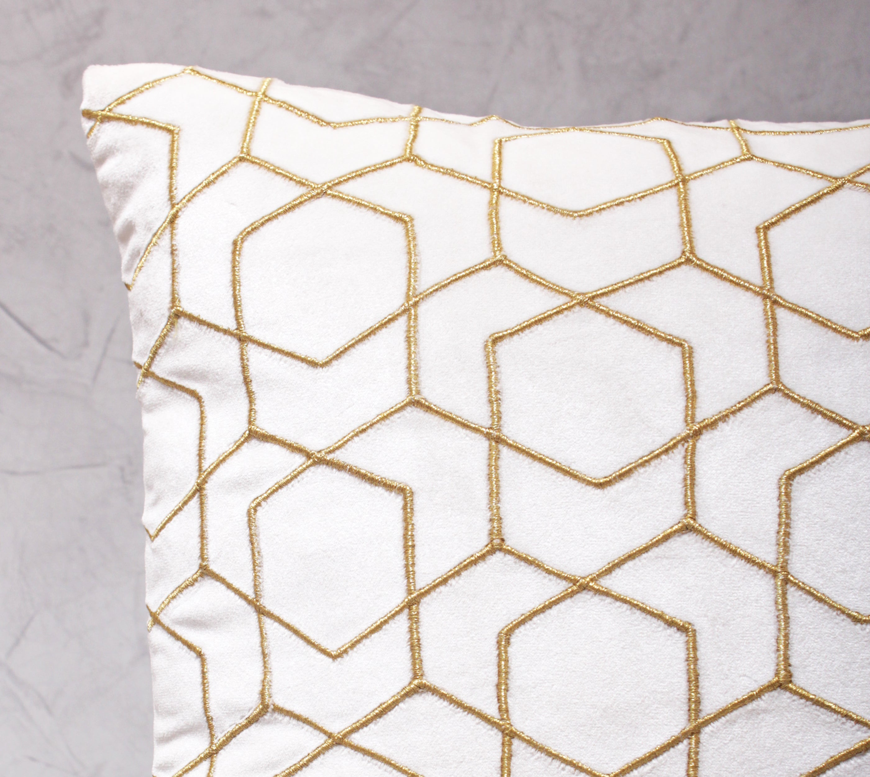 DAPHNE Off white Velvet Cushion Cover