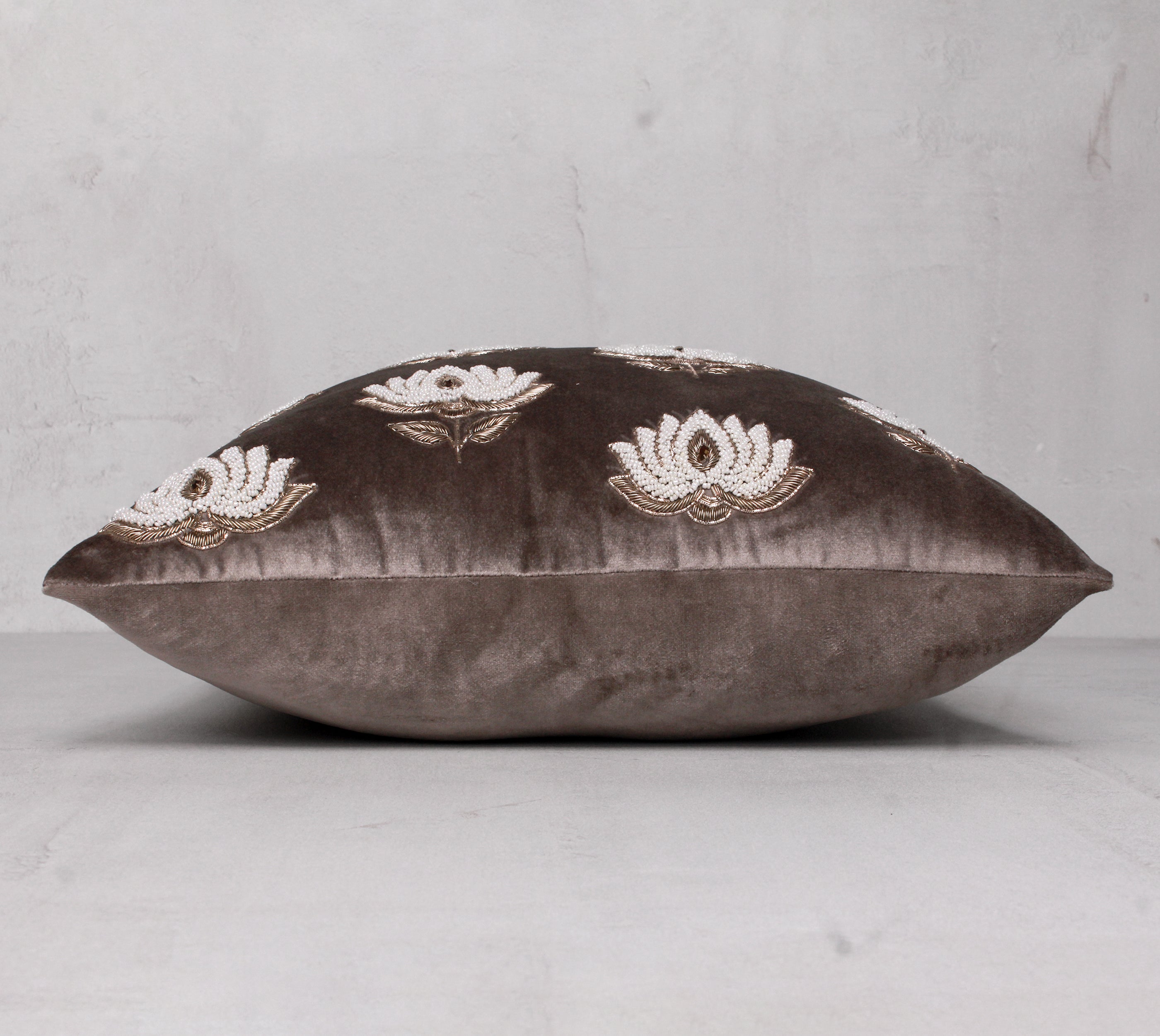 CLAMOR Grey Velvet Cushion Cover